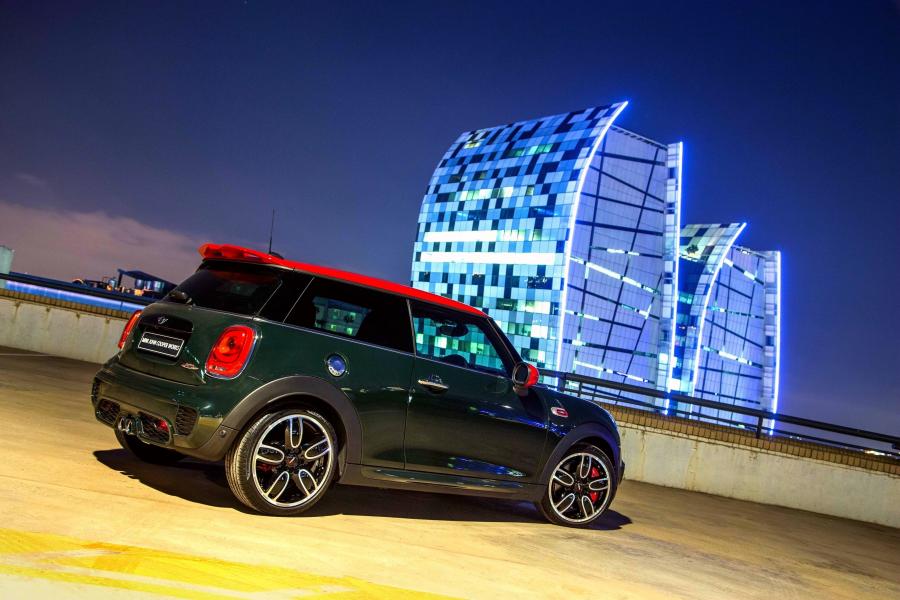  Mini Cooper S JCW 2015 года  (ZA) (фото 22 из 24)